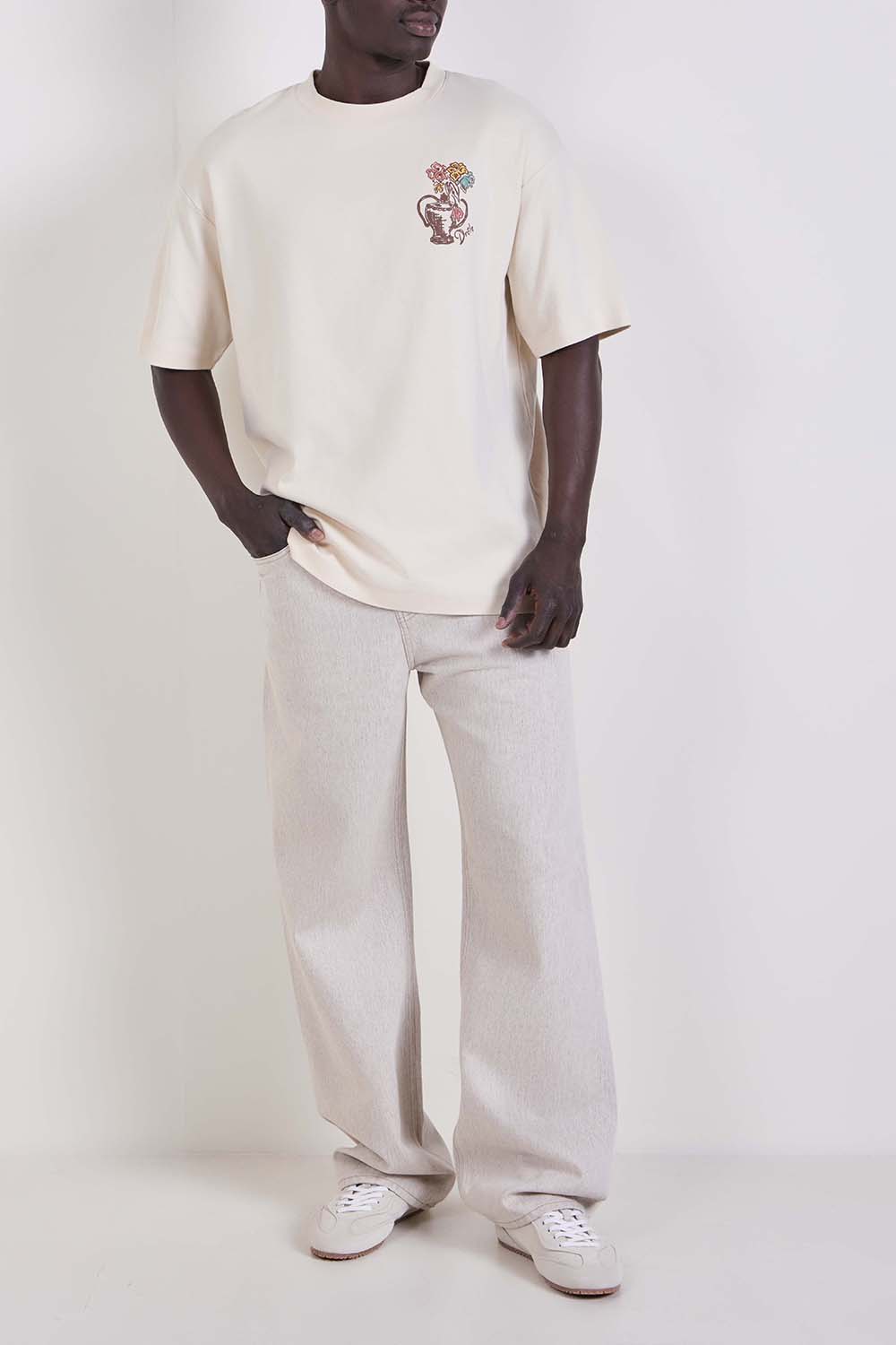 חולצת טי בגזרה ישרה